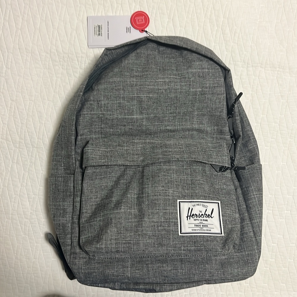 Classic XL Grey Herschel “Raven Crosshatch”